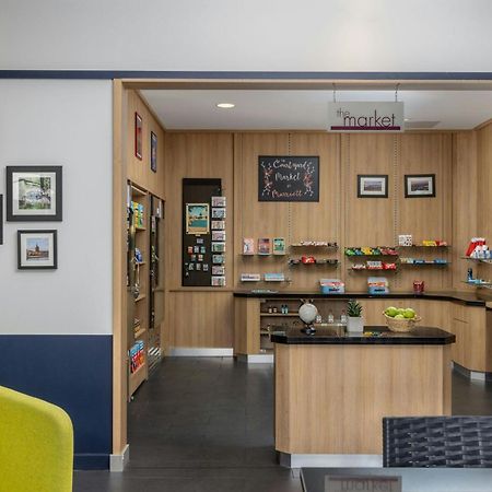 Готель Courtyard By Marriott Toulouse Airport Екстер'єр фото
