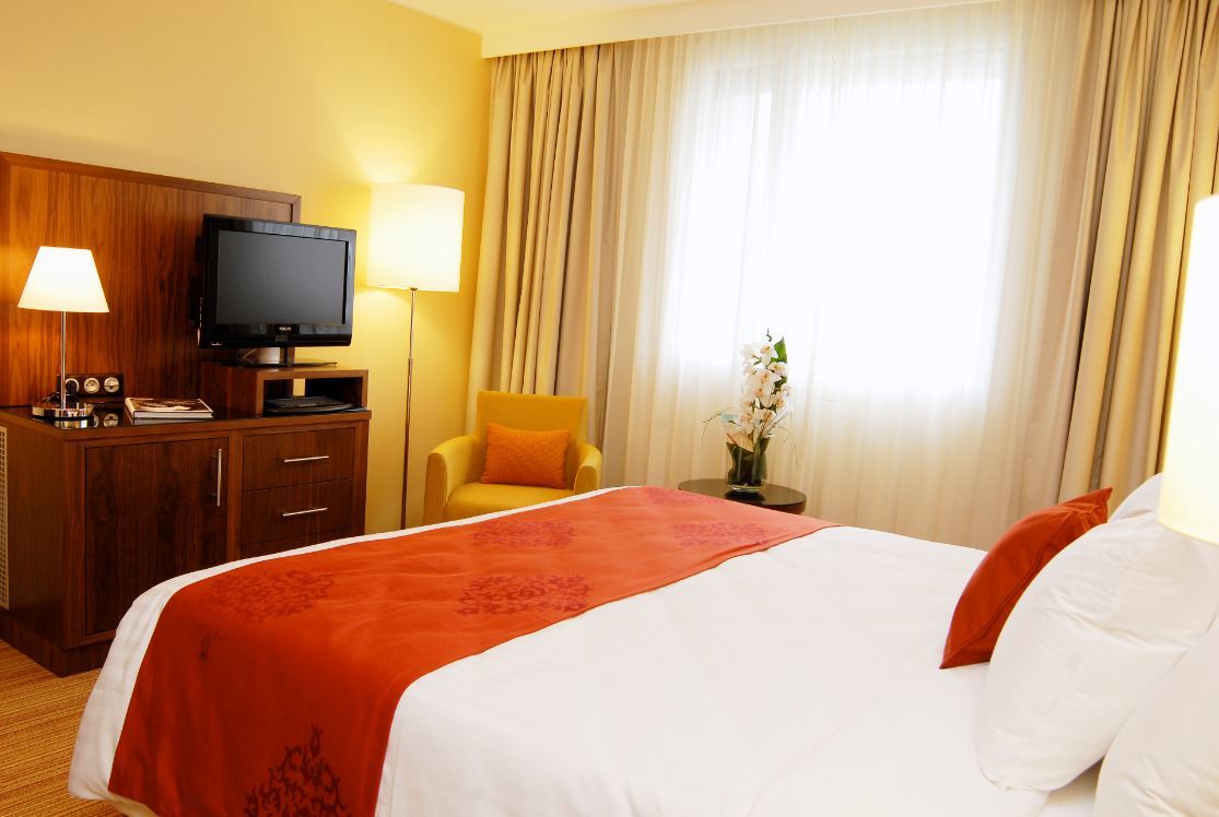Готель Courtyard By Marriott Toulouse Airport Номер фото